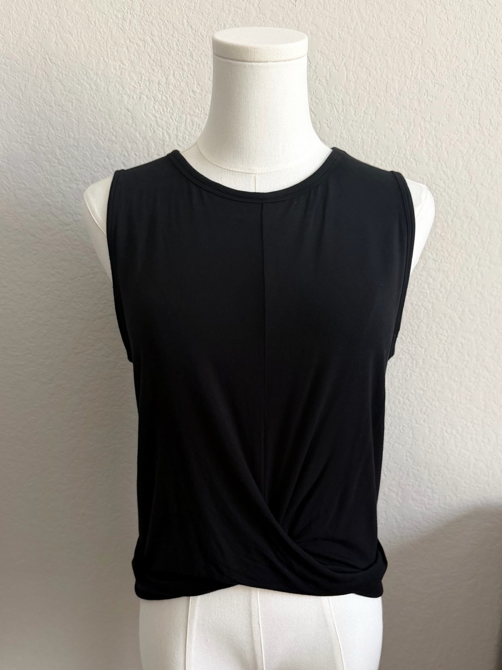 Alo Yoga Cover Tank – Black | Size Large
